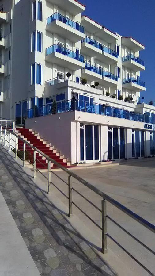Aler Holiday Inn Sarandë エクステリア 写真