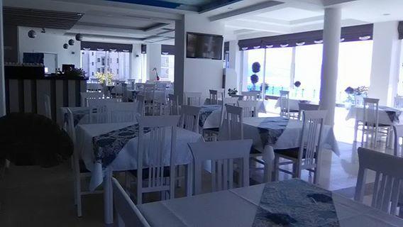 Aler Holiday Inn Sarandë エクステリア 写真