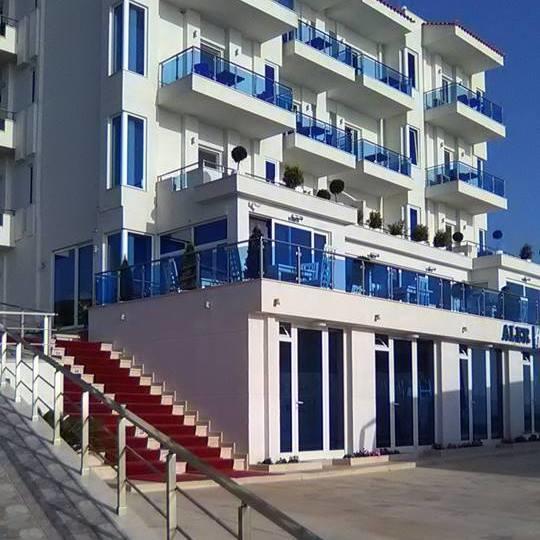 Aler Holiday Inn Sarandë エクステリア 写真