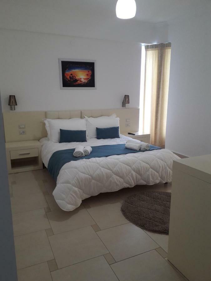 Aler Holiday Inn Sarandë 部屋 写真